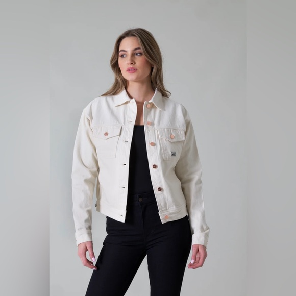 Kimes Ranch Jackets & Blazers - NWT Kimes Ranch Ladies XL Winslow Jean Jacket Winter White w Rose Gold Buttons